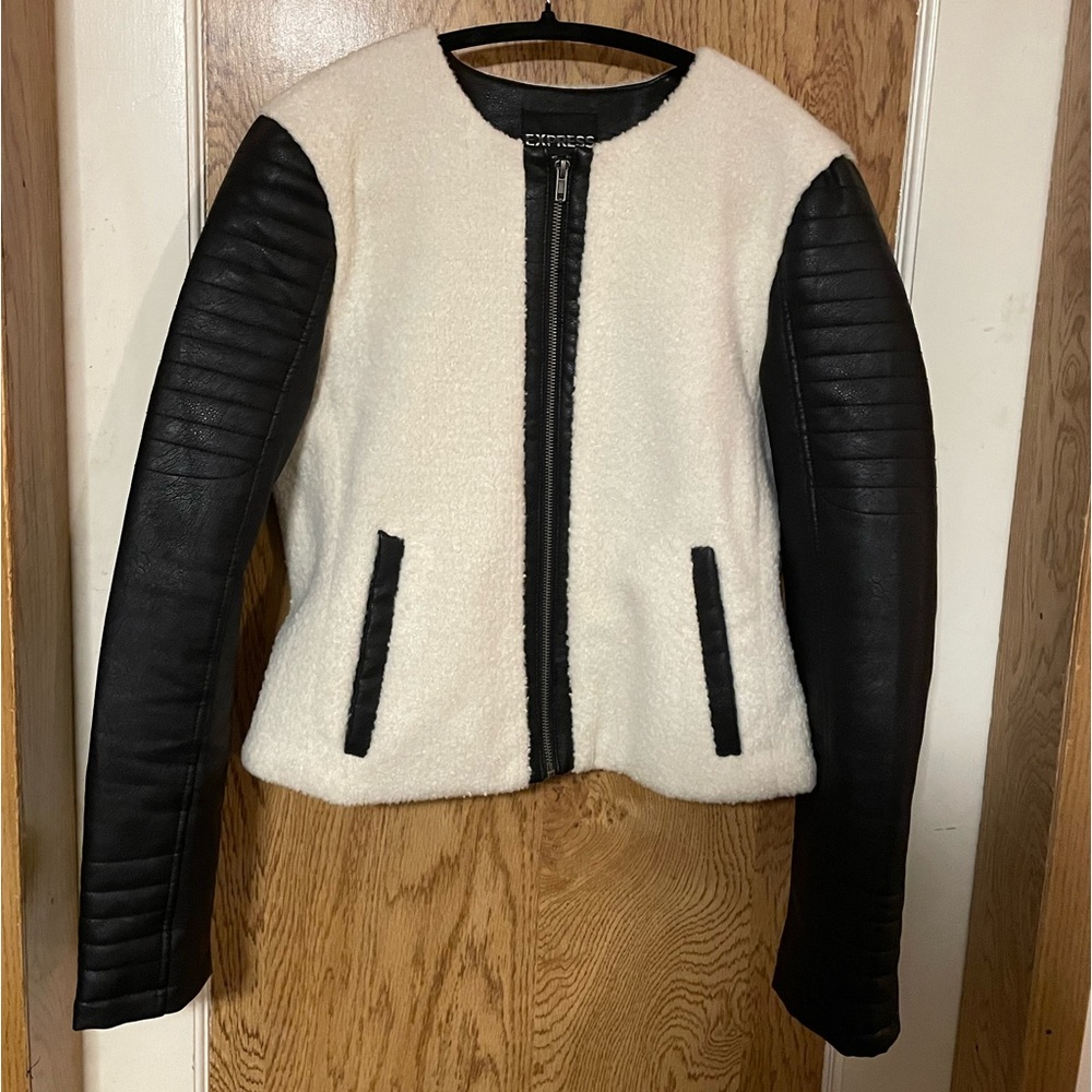 🛑🛑VEGAN LEATHER JACKET🛑🛑